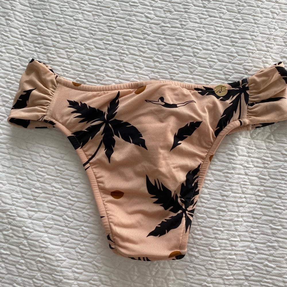 Salinas Bikini Bottom Size Small - image 1